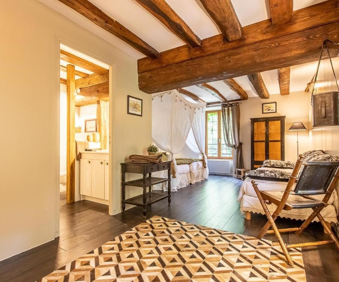 Bed and Breakfast Le Domaine De Moroges Екстер'єр фото