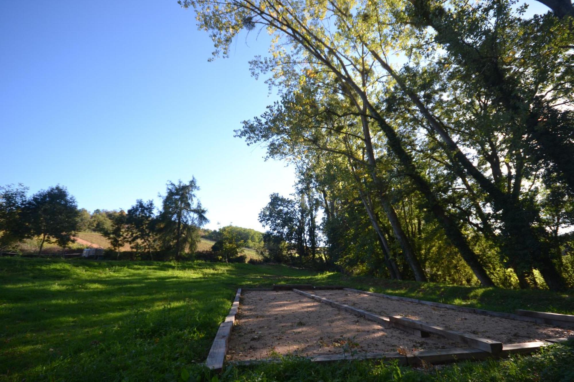 Bed and Breakfast Le Domaine De Moroges Екстер'єр фото